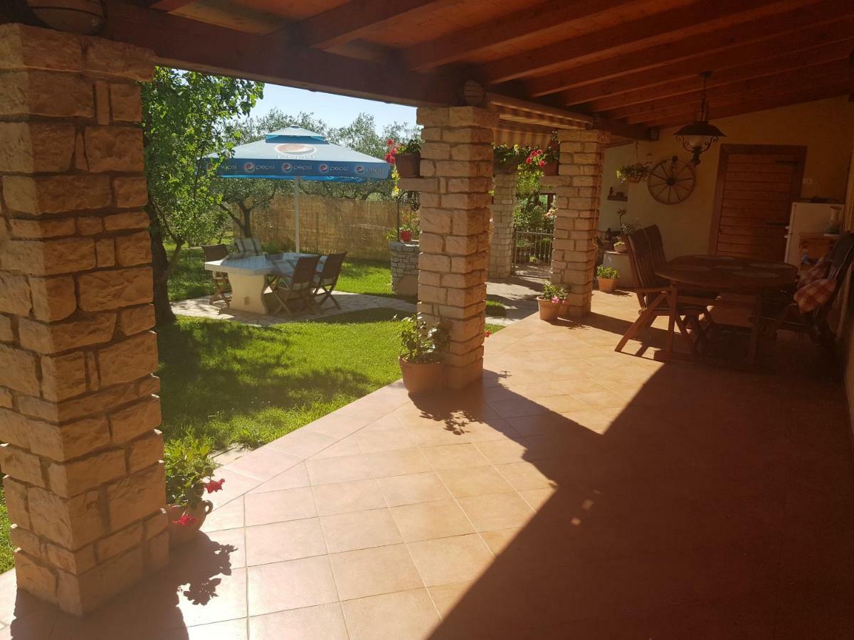 Casa Istria Villa Буйе Екстериор снимка
